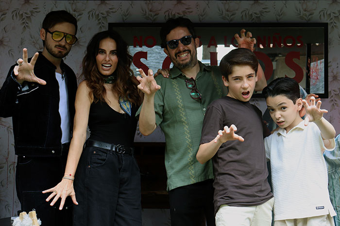 La actriz Ana Serradilla y el actor Jesús Zavala durante la presentación de la película 'No dejes a los niños solos'.