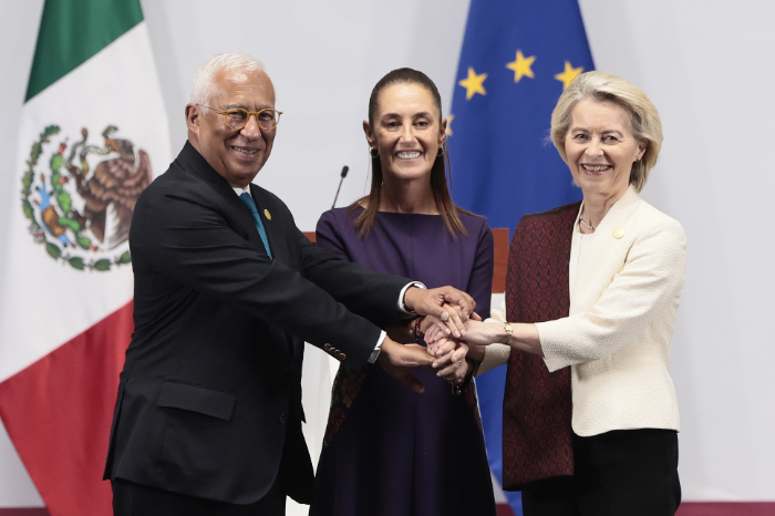 Claudia Sheinbaum y Ursula von der Leyen en la firma del Acuerdo Global Modernizado