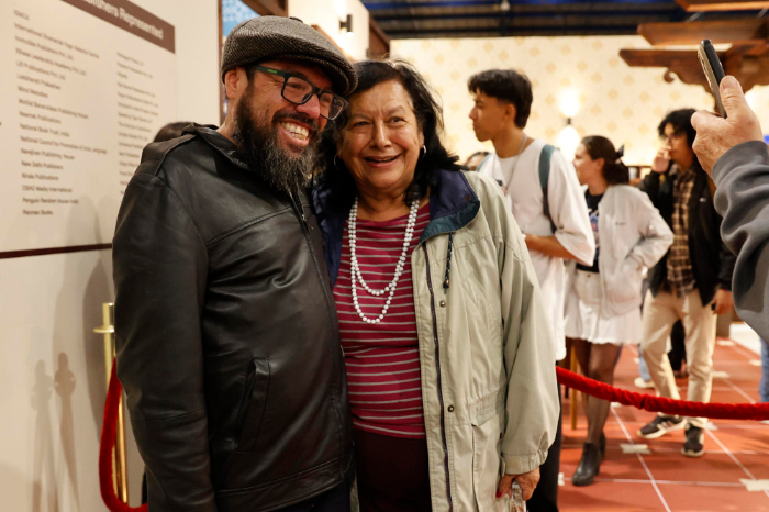 El actor colombiano Ubeimar Ríos durante su entrevista en la FILBo Bogotá.