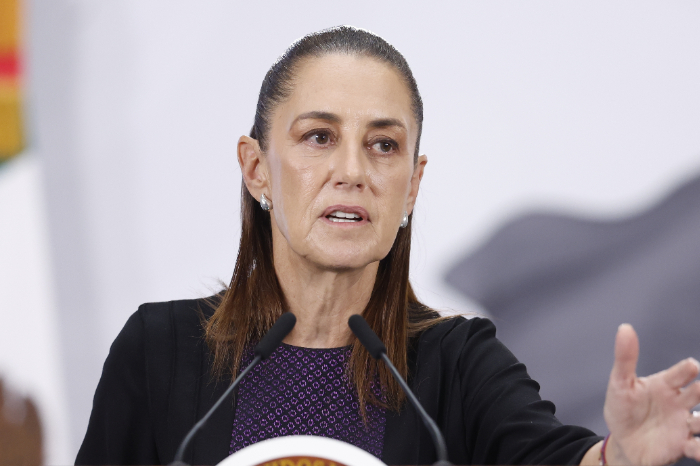 Presidenta Claudia Sheinbaum en conferencia de prensa hablando sobre Isabel Díaz Ayuso.