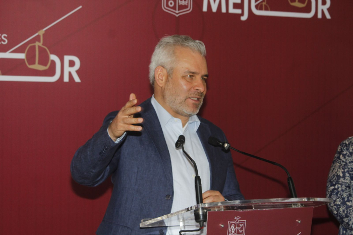 Gobernador Alfredo Ramírez Bedolla informando sobre avances del Teleférico