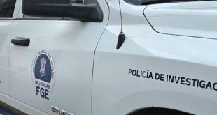 Elementos de Seguridad Pública y la Fiscalía Regional resguardando el Fraccionamiento Torre Ceiba en Uruapan.