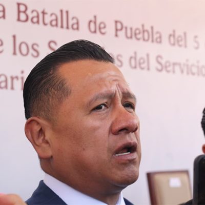 Fiscal Carlos Torres Piña informando sobre la solicitud del celular de Carlos Manzo y la revisión de equipos de otros funcionarios.