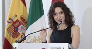 La presidenta de la Comunidad de Madrid, Isabel Díaz Ayuso, durante su discurso en la Cámara Española de Comercio en Ciudad de México.