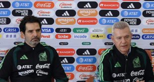 Javier Aguirre, director técnico de la Selección Mexicana, durante la conferencia de prensa sobre el ultimátum a los jugadores.