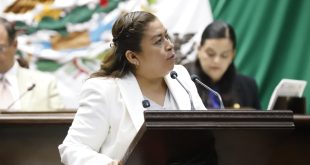 Diputada Belinda Iturbide Díaz hablando sobre la Reforma Electoral de Michoacán