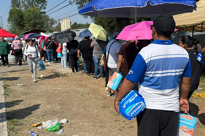 Taquillas del Estadio Morelos habilitadas para el canje de pañales por boletos del concierto de Marco Antonio Solís.