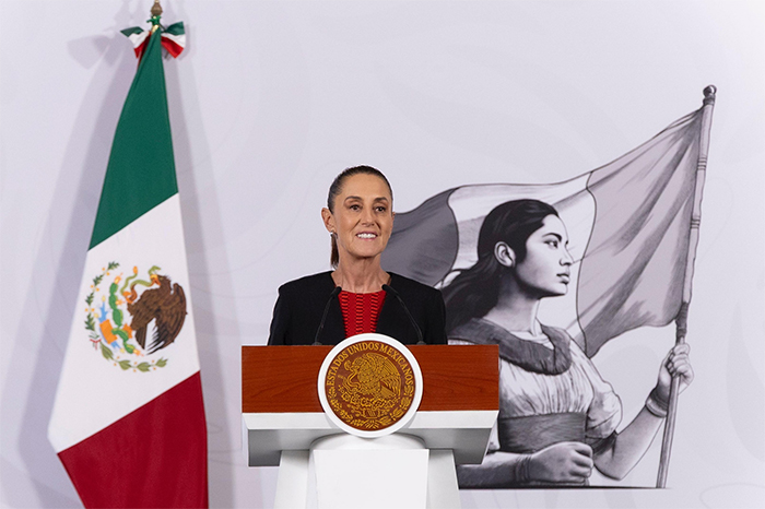 La presidenta de México, Claudia Sheinbaum Pardo, durante la presentación de la iniciativa de reforma electoral en la conferencia matutina.