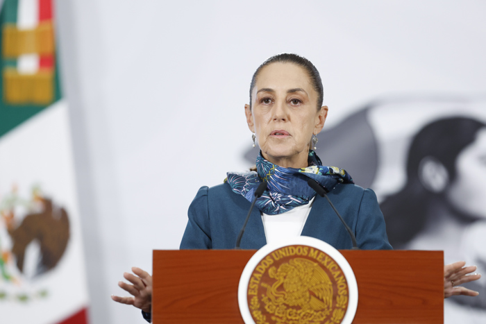 Presidenta Claudia Sheinbaum hablando en conferencia de prensa sobre el acuerdo comercial con la Unión Europea.