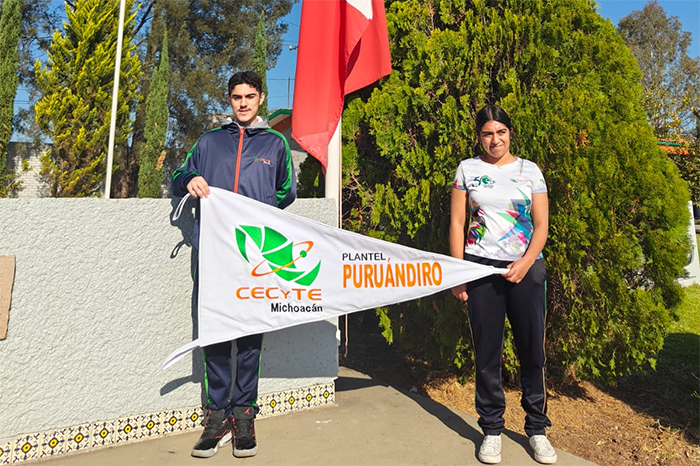 Ana Sofía Zavala Parra y Alexander Serrano González, estudiantes del Cecytem Puruándiro seleccionados para la NASA.