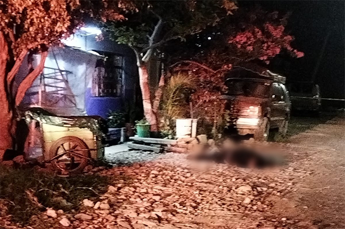 Acordonamiento policial tras el asesinato de un hombre en la calle Jazmín de la colonia Jacarandas, Zamora.