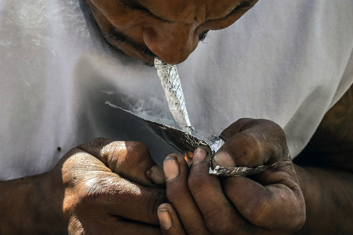 Cruce fronterizo entre San Diego y Tijuana, punto clave del fenómeno de turismo de consumo y crisis de opioides.