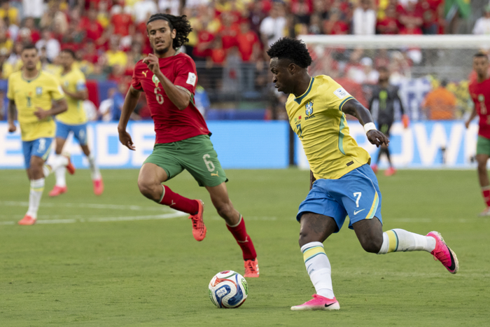 Vinícius Júnior y jugadores de la selección de Brasil entrenando para el Mundial 2026.