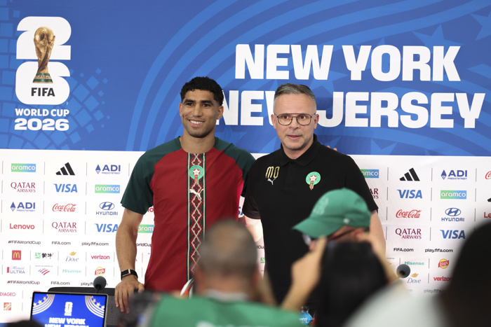 Jugadores internacionales en rueda de prensa oficial de la FIFA durante el Mundial.