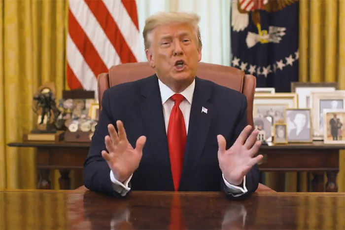 Donald Trump durante una comparecencia oficial.