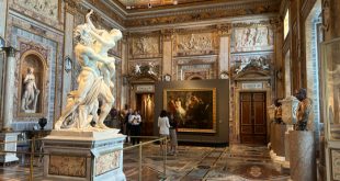 Escultura Apolo y Dafne de Bernini en la Galeria Borghese Roma