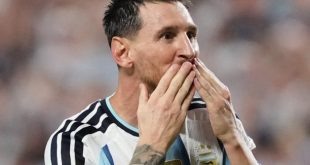 Lionel Messi festejando su gol número 18 en los Mundiales contra Austria en el estadio AT&T.