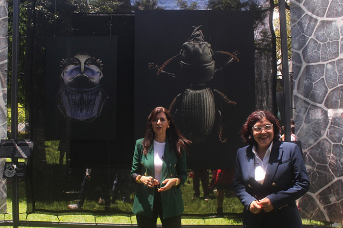 La titular de la SEE asistió a la inauguración de la muestra.