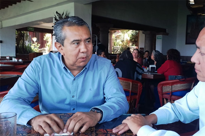 Jorge Montaño Ventura, consejero nacional del INE, durante su visita al Instituto Electoral de Michoacán.