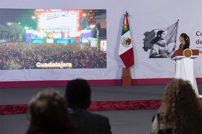 La presidenta Claudia Sheinbaum festejos por el triunfo de México.