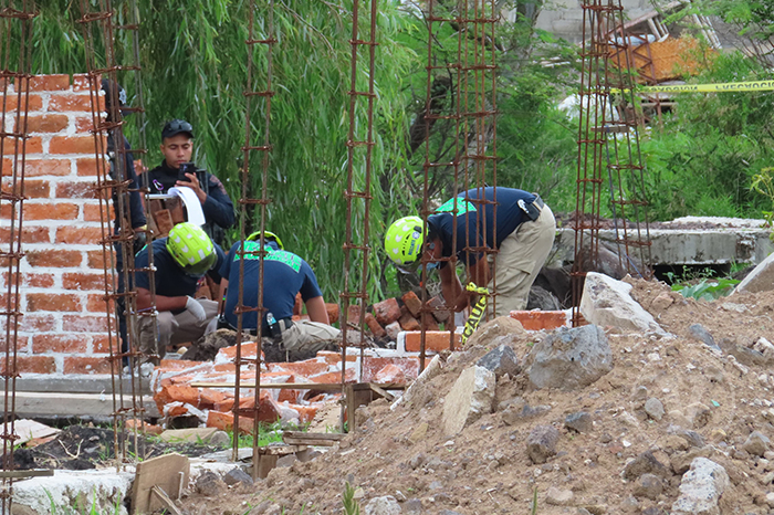 Acordonamiento de la zona tras el asesinato de un joven albañil en la comunidad de Chaparaco, Zamora.