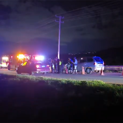 Elementos de la policía y la Guardia Nacional resguardando la zona del ataque en la carretera Morelia-Pátzcuaro.