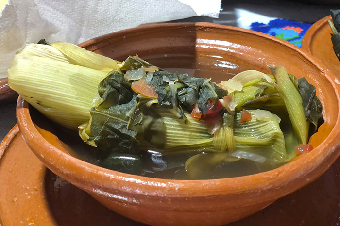 Platillo tradicional michoacano.