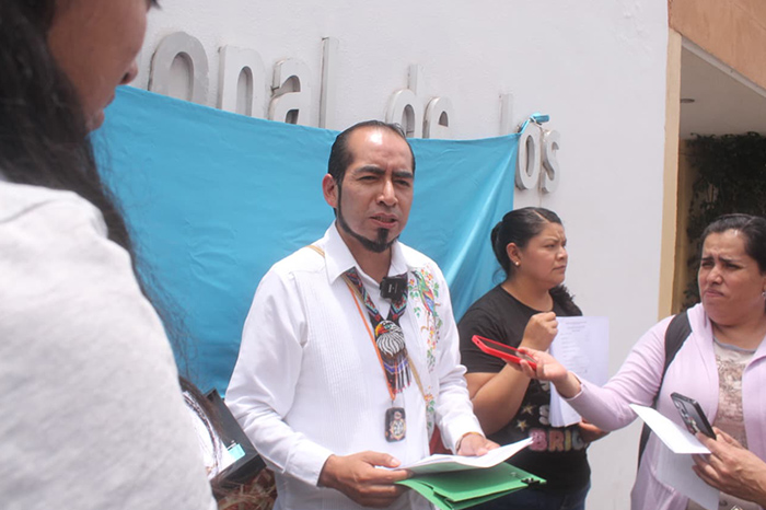 Representantes del Consejo Supremo Indígena de Michoacán durante la presentación de la queja ante la CNDH por el caso Los Azufres.