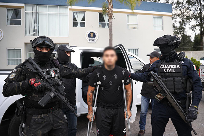 Elementos de seguridad federal y estatal tras la captura de presunto implicado en el ataque a oficiales en Nahuatzen.
