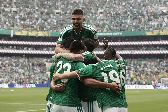 ugadores de México celebran un gol este jueves, durante un partido del grupo A del Mundial de la FIFA 2026 entre México y Sudáfrica en el estadio Ciudad de México