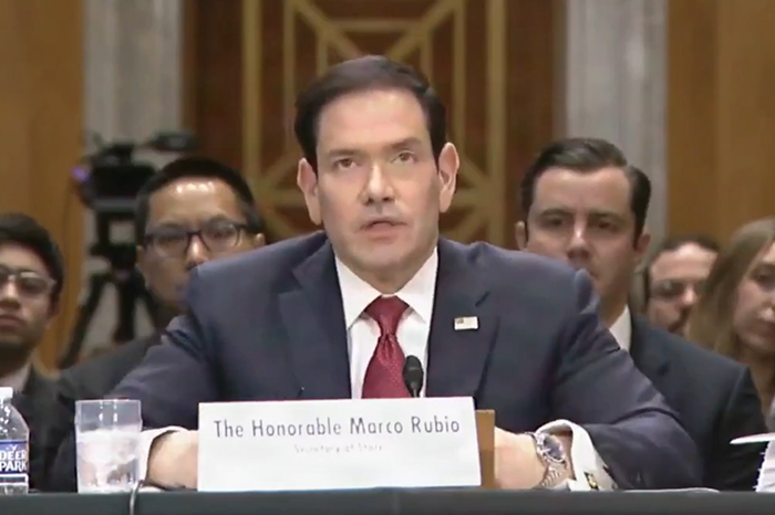 Capitolio de los Estados Unidos durante una sesión plenaria de comisiones de seguridad internacional.
