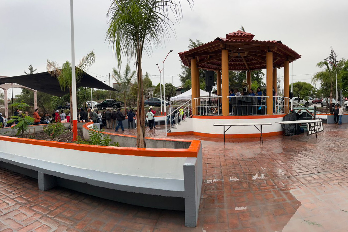 Inauguración de la plaza José María Morelos y Pavón en la colonia Santa Mónica.