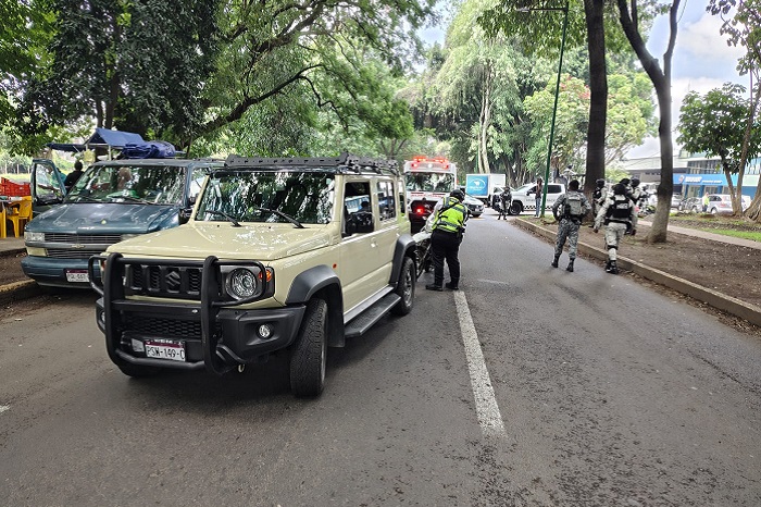 Atropellan a mujer sobre Paseo Lázaro Cárdenas; fue hospitalizada en Uruapan