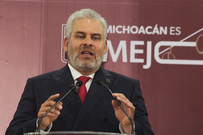 El gobernador Alfredo Ramírez Bedolla señaló que los presuntos nexos de los alcaldes de Turicato, Huetamo y Tacámbaro con el CJNG deben ser investigados por la FGR.