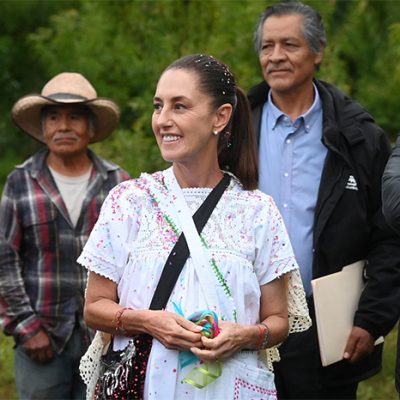 La presidenta Claudia Sheinbaum en su recorrido por el estado de Michoacán.
