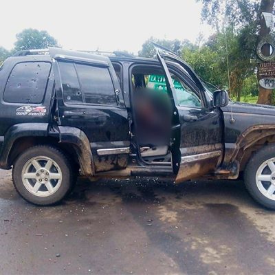 Escena del crimen tras ejecución en carretera de Tangancícuaro.