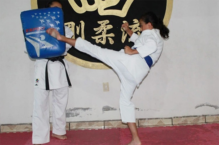 Niños participando en las actividades recreativas y de karate en Eiken Dojo Morelia.