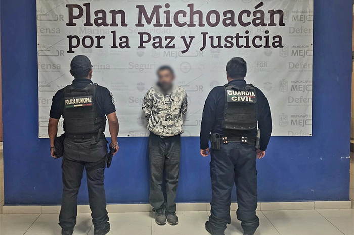Elementos de seguridad en el lugar donde fue detenido el sujeto en la colonia Valle Verde.