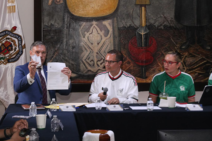 Entrega oficial de los resultados del examen de admisión 2026 de la UMSNH por la rectora Yarabí Ávila