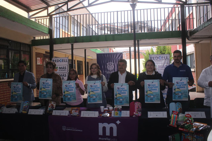 Rueda de prensa de Sefeco Morelia para anunciar la Expo Regreso a Clases en la Plaza Valladolid con descuentos en útiles.
