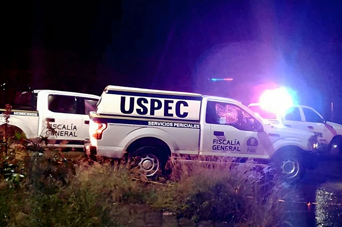 Acordonamiento de zona en carretera de Villa Madero tras hallazgo de cadáver.