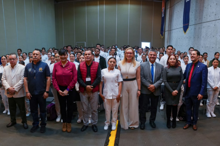 Yarabí Ávila rectora de la UMSNH en el inicio de asignación de campos clínicos de Enfermería