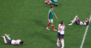 Jugadores de México lamentando la eliminación en la Copa Mundial 2026 ante Inglaterra