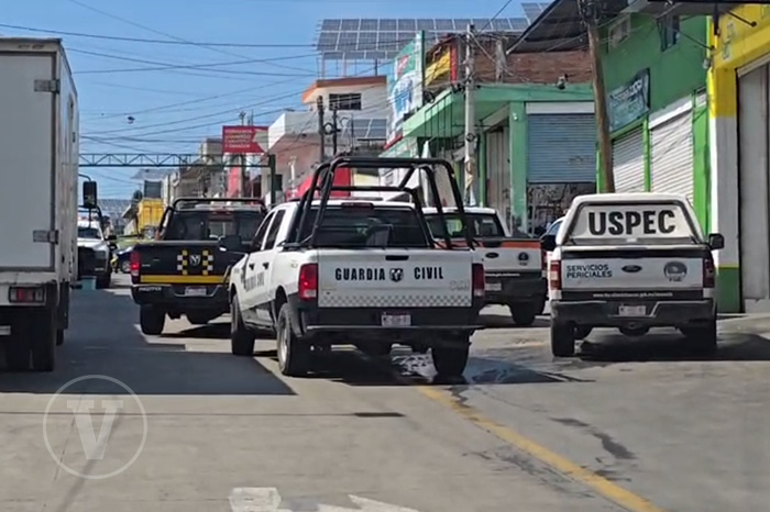 Patrullas y elementos de seguridad acordonando el área tras ataque armado en Morelia.