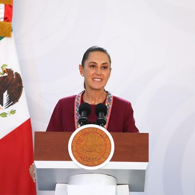 La presidenta Claudia Sheinbaum durante su conferencia matutina realizada en Michoacán.