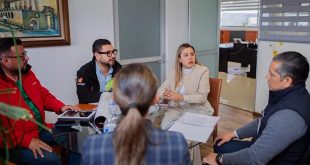 Dayana Pérez Mendoza en reunión de trabajo para la organización de la Feria del Cobre 2026.
