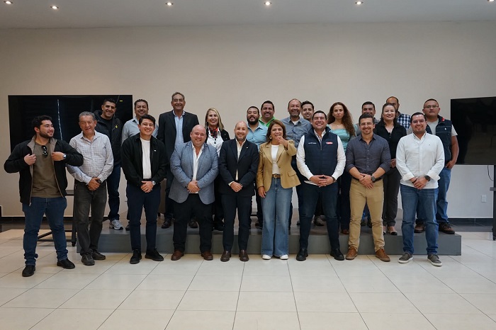 Constructores se reúnen con Fabiola Alanís y respaldan agenda de infraestructura de la 4T en Michoacán