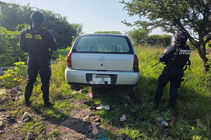 Elementos de Policía Morelia recuperaron un automóvil Chevrolet con reporte de robo en la colonia Satélite de Morelia.