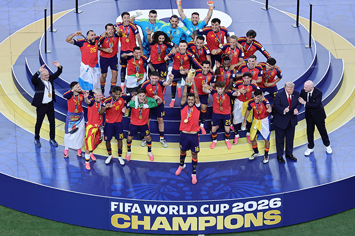 España celebra la conquista de la Copa Mundial FIFA 2026 tras vencer a Argentina en la final.