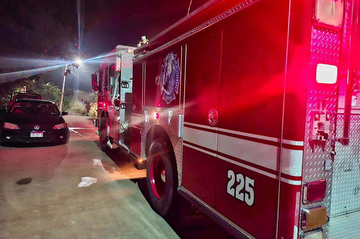 Lugar acordonado tras el incendio de dos viviendas en Zitácuaro en la colonia La Palma de Cedano